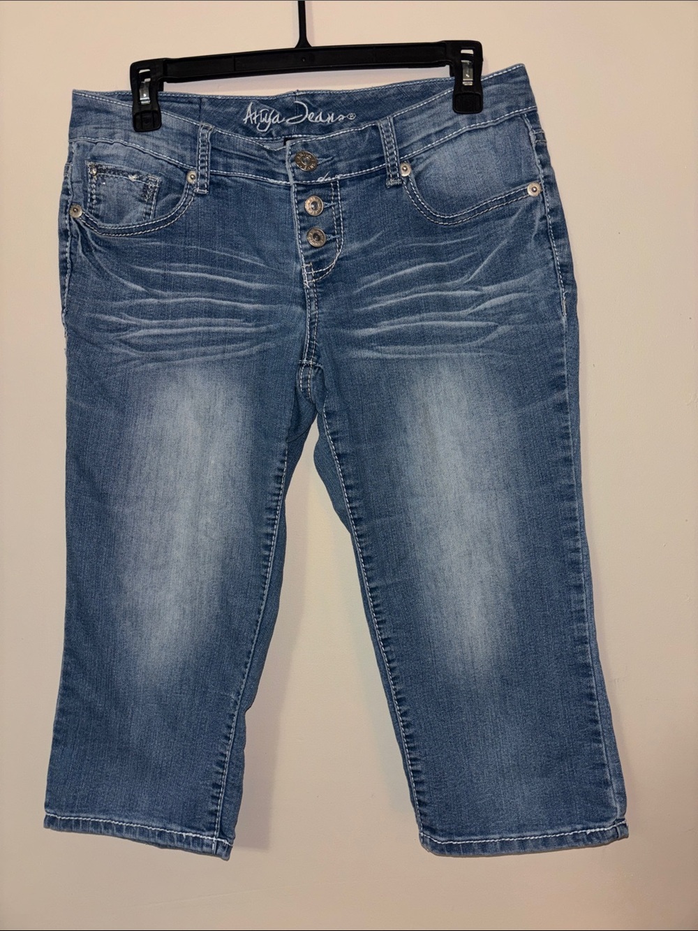 Women's Blue Denim Capri Jeans ariya jeans